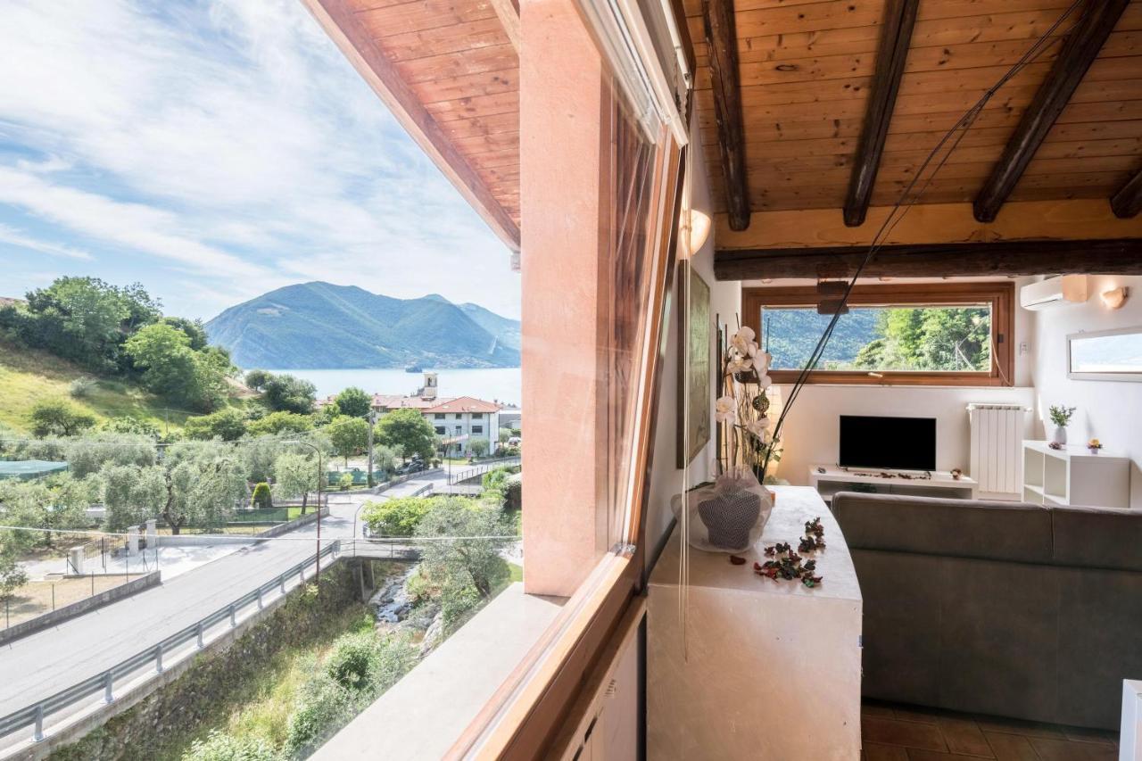 Mansarda Con Vista Lago 술자노 외부 사진