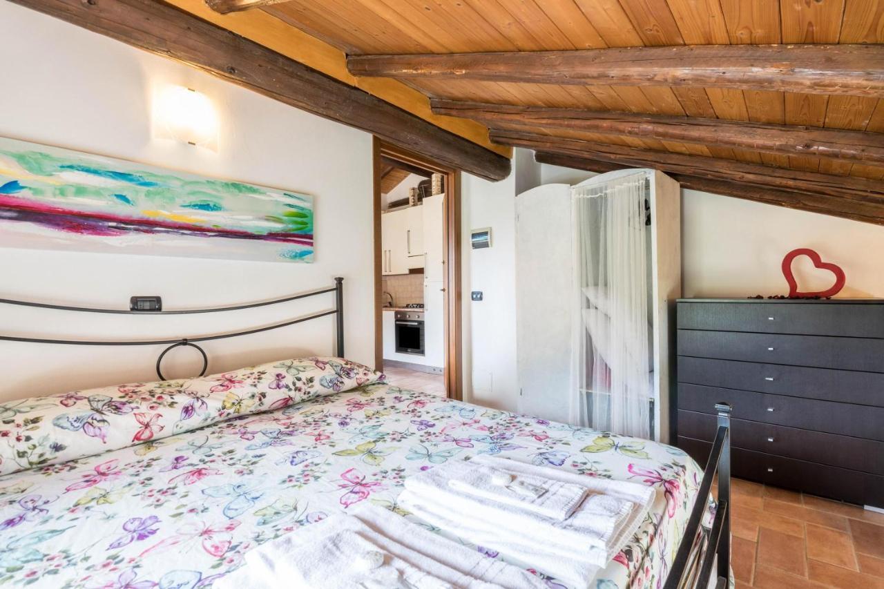 Mansarda Con Vista Lago 술자노 외부 사진